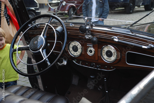Cockpit Oldtimer Audi photo