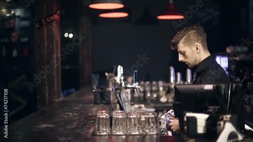 Wallpaper Mural The robber breaks into a bar and takes the money Torontodigital.ca