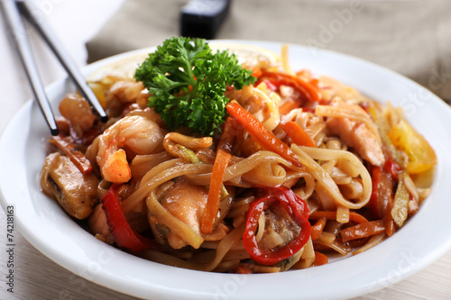 Chinese noodles with vegetables and seafood