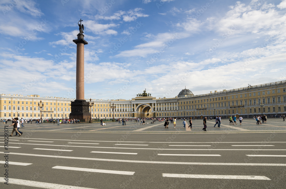 Palace Square in Saint-Petersburg