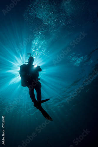 diver silhouette © paulcowell