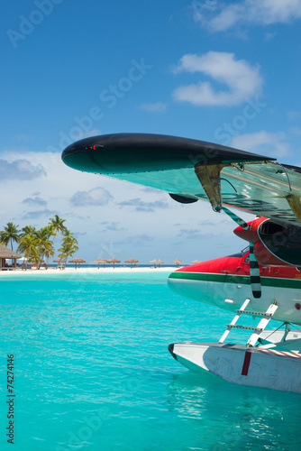 Fototapeta Naklejka Na Ścianę i Meble -  Sea plane, tropical beach resort