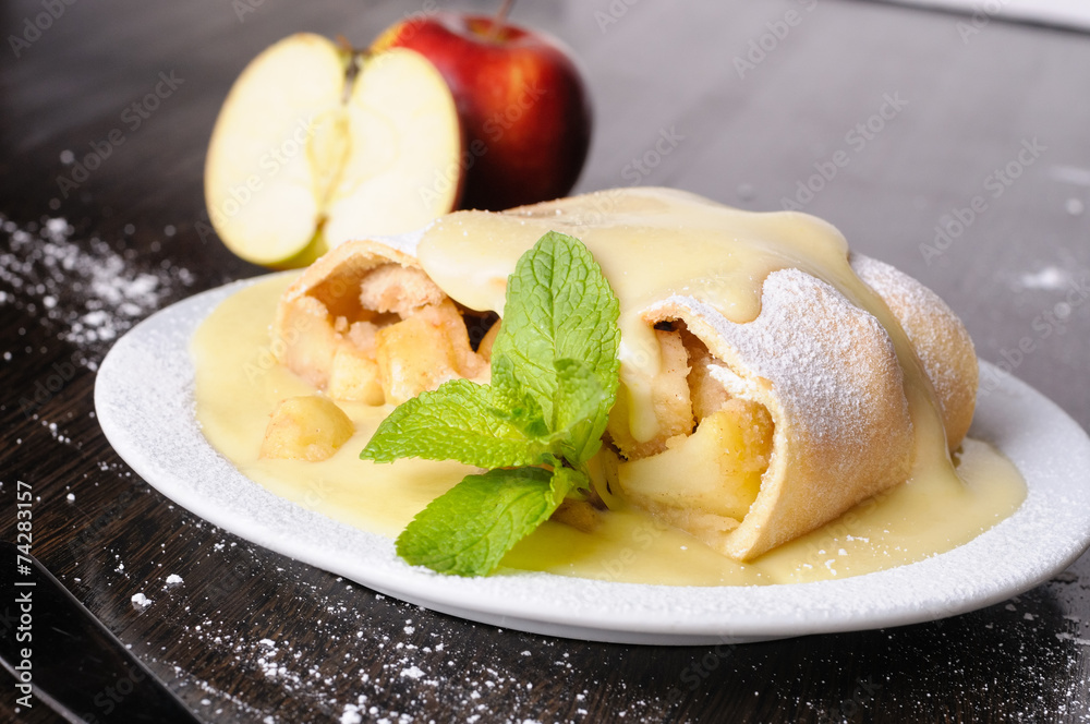 Apple strudel Apple strudel