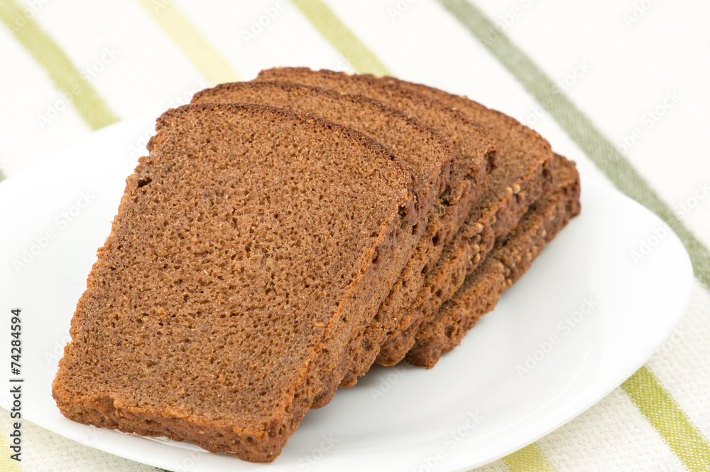 Sliced rye ​​bread on a plate