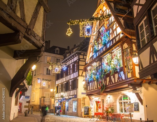 Fototapeta Naklejka Na Ścianę i Meble -  Marché de noël à Strasbourg, Alsace