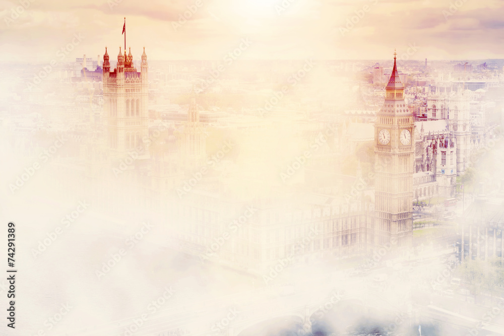 Obraz premium Big Ben, the Palace of Westminster in morning fog. London, UK.