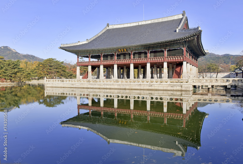 Gyeonghoeru Pavilion, Gyeongbokgung Palace, Seoul Korea