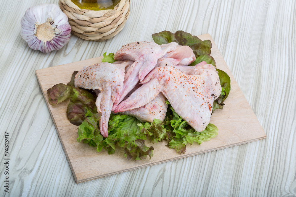 Raw chicken wings