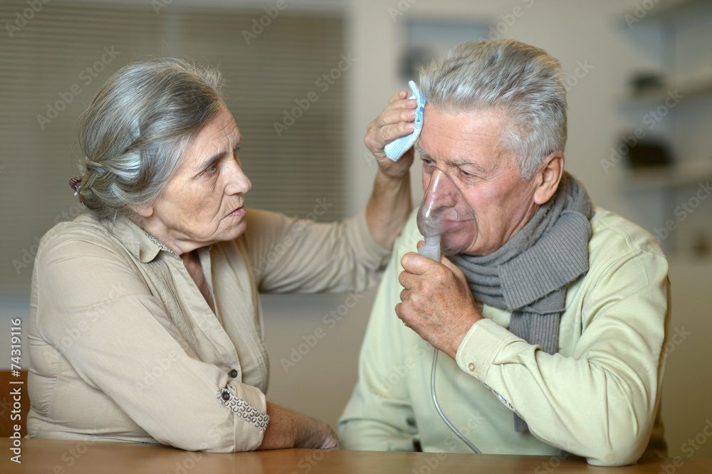 Obraz premium ill senior couple
