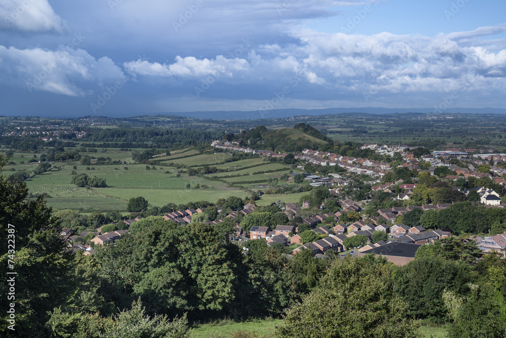 Obraz premium View from top of Glastonbury Tor overlooking Glastonbury town in