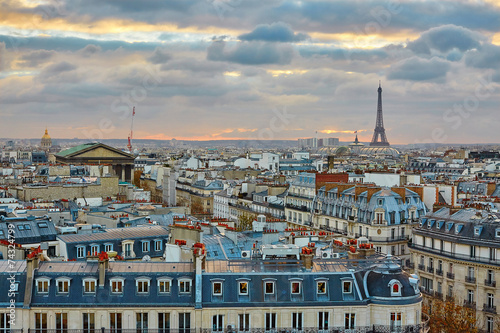 Photography Parisian skyline with the Eiffel tower at sunset