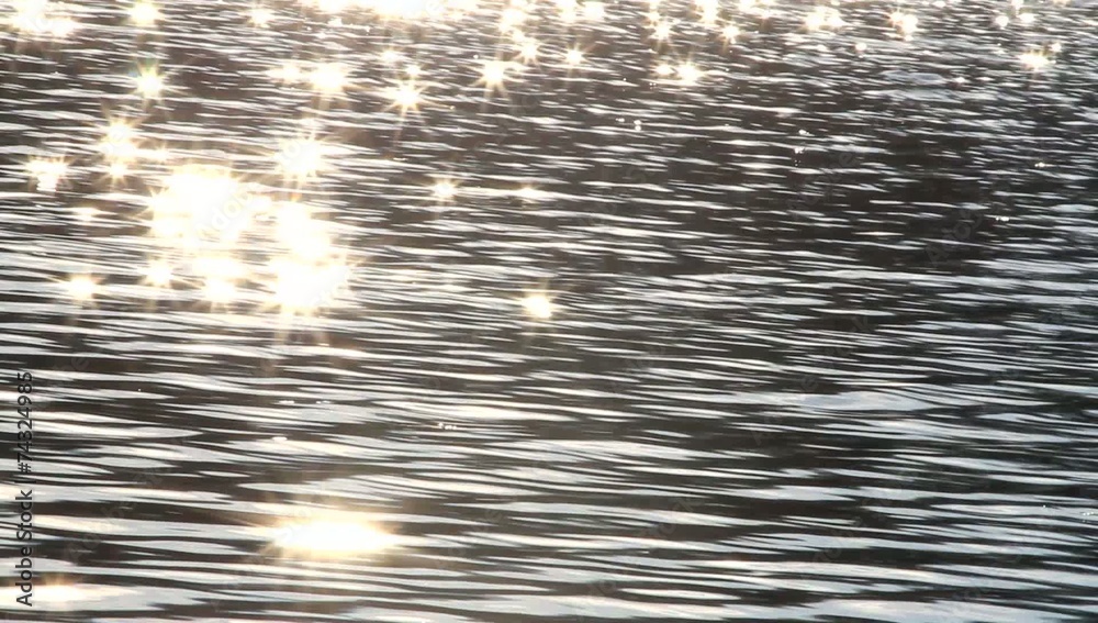 Sonnenlicht Reflektion am Wasser