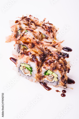eel sushi roll in tuna flakes with sause
