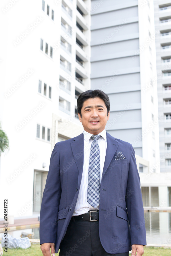 笑顔のビジネスマン