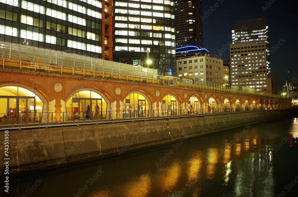 Naklejka premium 万世橋駅跡の夜景