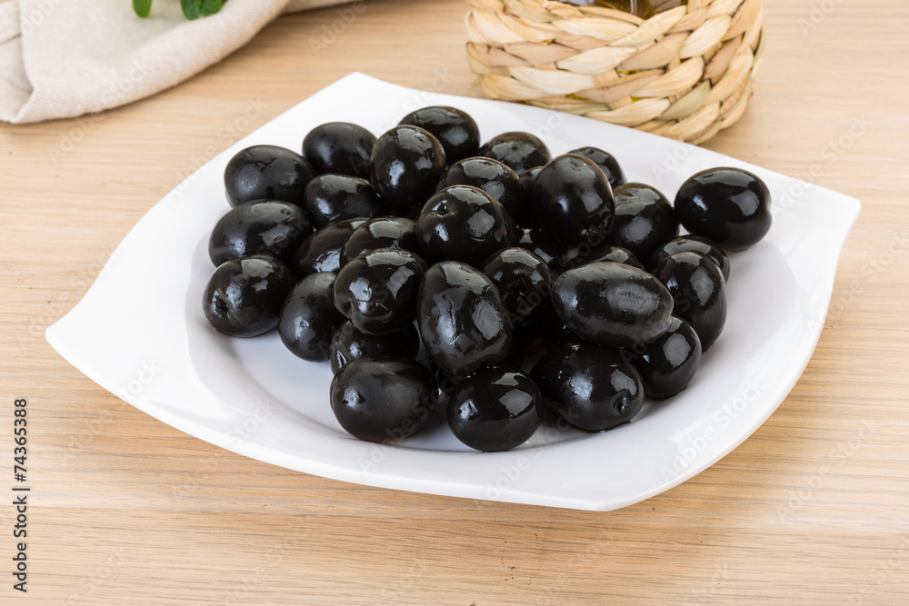 Black olives Black olives
