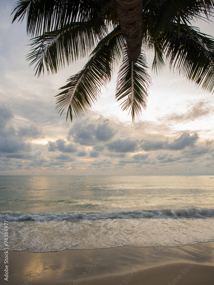 Fototapeta premium Sea sunrise in Koh Samui island