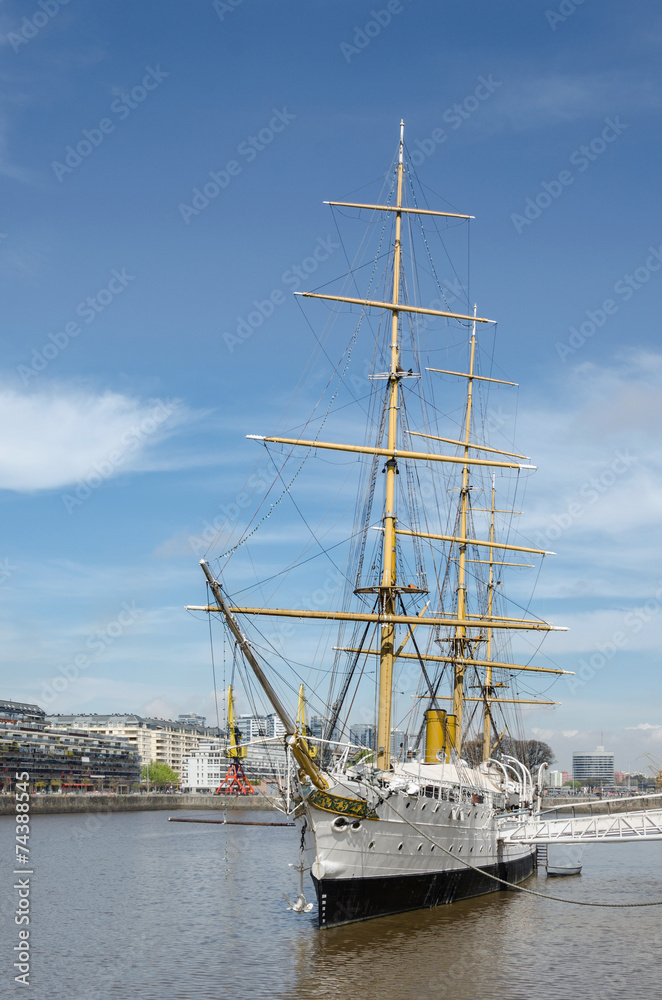 Sailing vessel