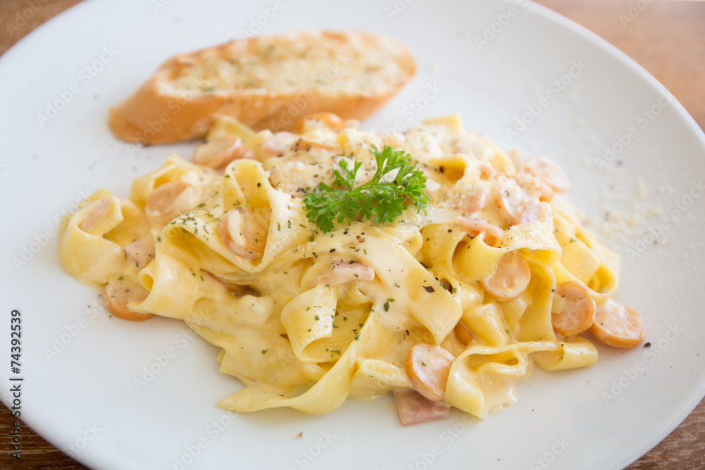 fettuccine carbonara fettuccine carbonara