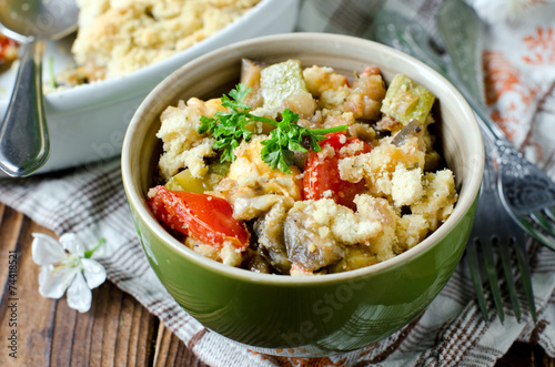 Crumble with vegetables