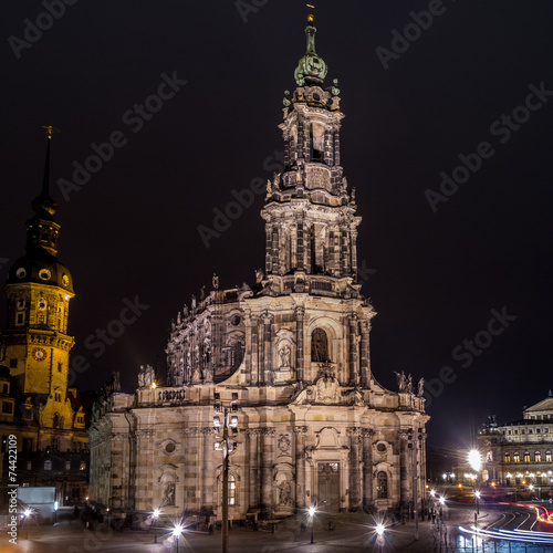 Dresdner Hofkirche am Abend