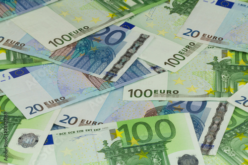 viele grüne und blaue Euro Geldscheine