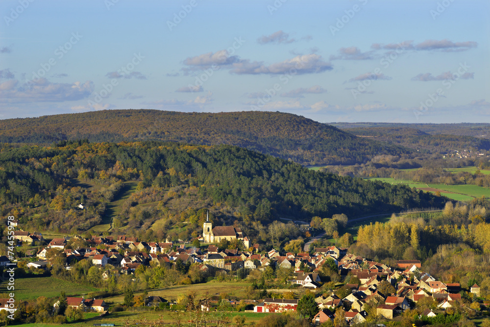 Voutenay-sur-Cure (89270) département de l'Yonne en région Bourgogne-Franche-Comté, France