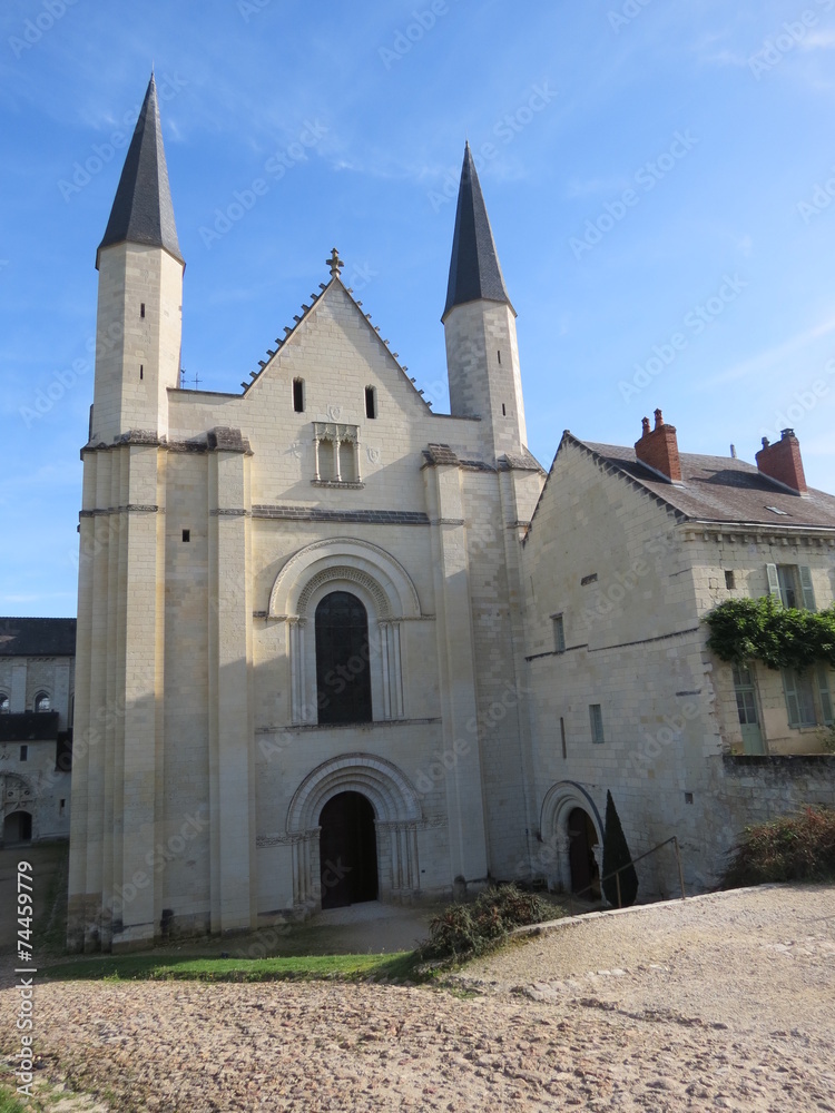 Maine-et-Loire - Fontevraud - Façade de l'Abbaye
