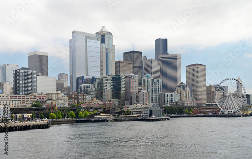 View of Seattle downtown & skyline
