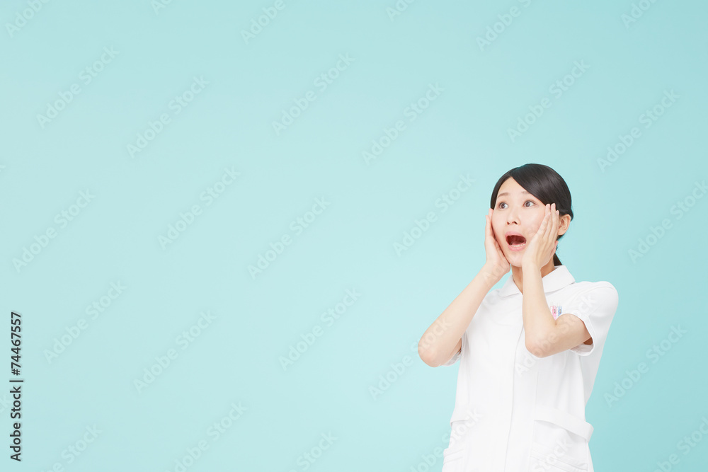 驚くナース 驚くナース