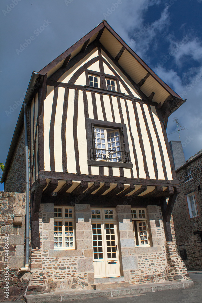 Maison typique bretonne à colombage à Fougères, Ille et Vilaine