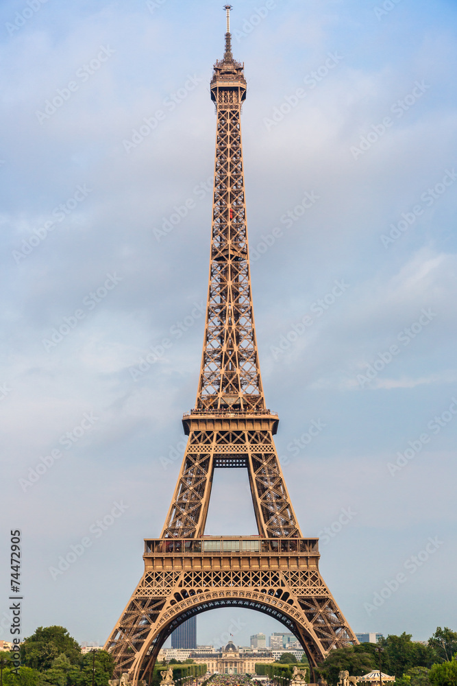 Fototapeta premium Eiffel tower in Paris