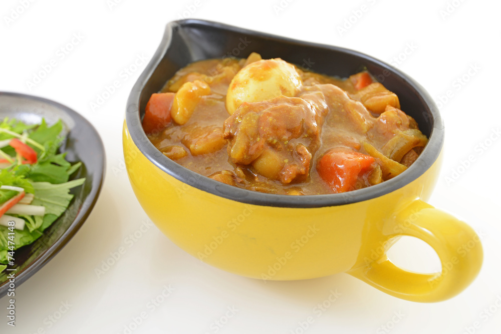 カレーとサラダ