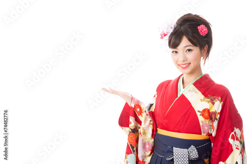 Photographie japanese woman wearing kimono showing