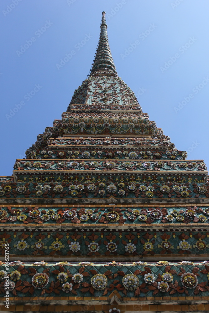 The architecture pagoda in Wat Pho