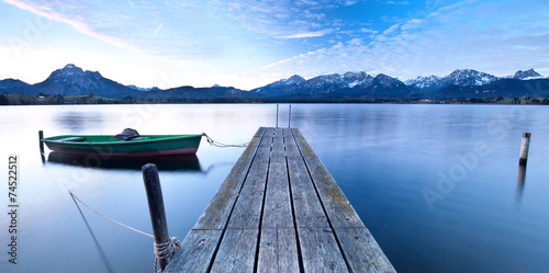 Fototapeta niebieska godzina nad jeziorem