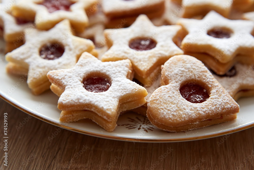 Closeup of Christmas Linzer cookies