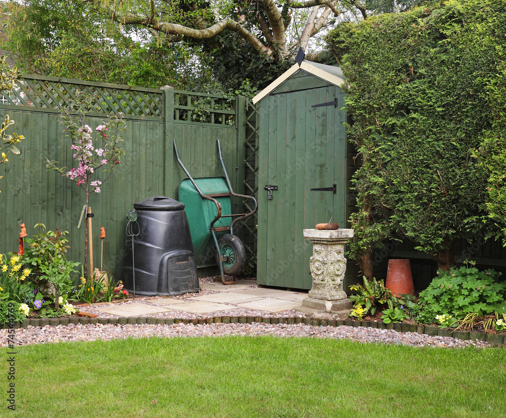 Naklejka premium Garden Shed with log store