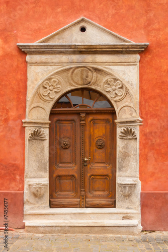 Antique door © Mario Savoia