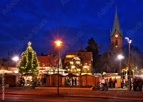 Grossraeschen Weihnachtsmarkt - Grossraeschen christmas market 01 © LianeM