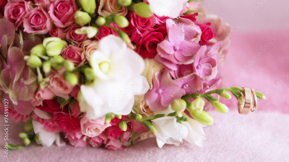 Wedding bouquet with rings