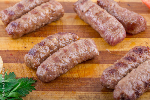 inegol Meatball on a wood plate
