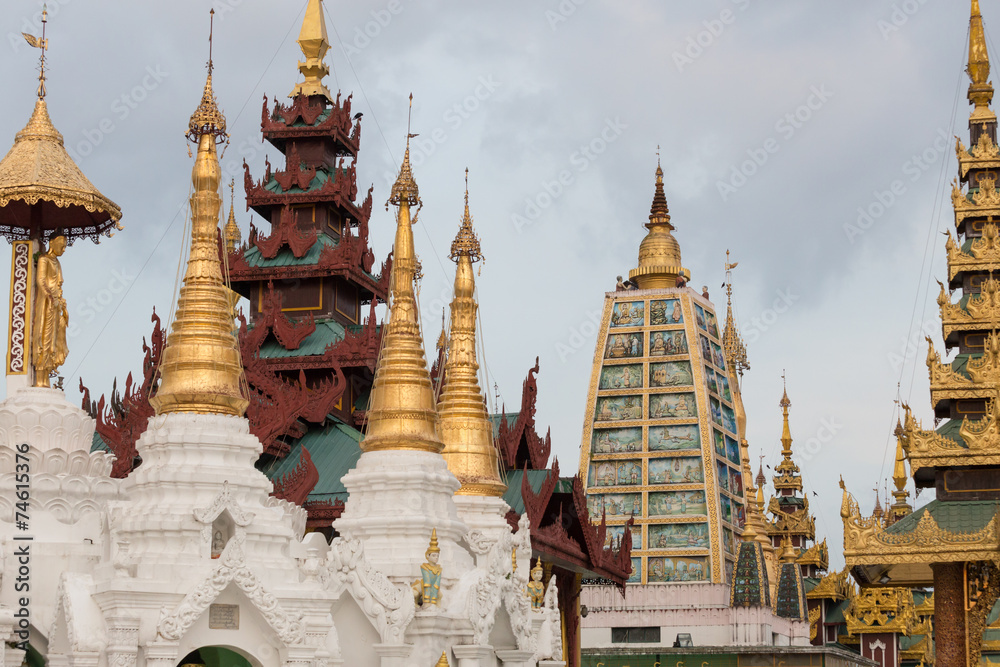 Fototapeta premium Shwedagon Pagoda, Yangon, Myanmar