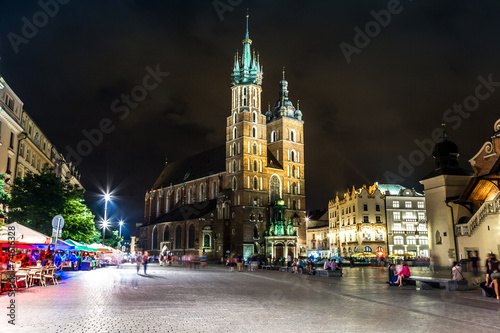Fototapeta Naklejka Na Ścianę i Meble -  St. Mary's Church in Krakow