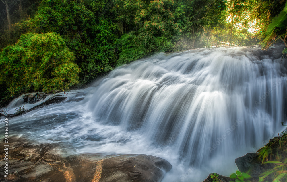 Pha Dokseaw waterfall