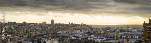 Panoramica di Genova #74679162