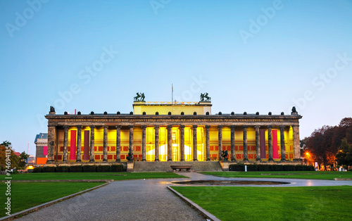 Obraz na płótnie Altes Museum building in Berlin, Germany w salonie