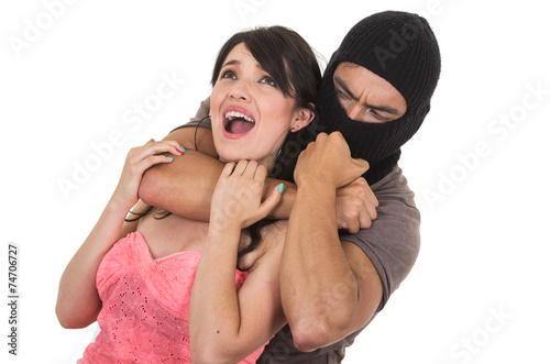 Foto male thief strangling young girl