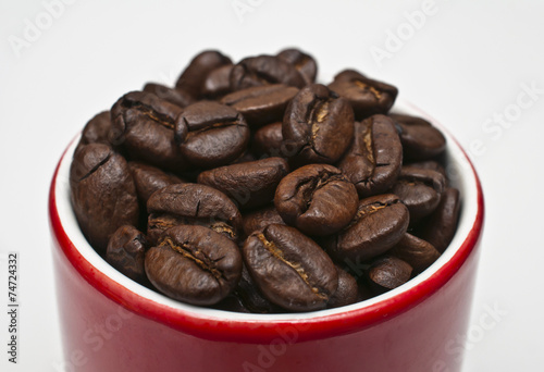 Kaffeebohnen in Tasse