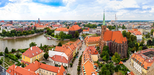 Fototapeta Naklejka Na Ścianę i Meble -  Aerial view of Wroclaw